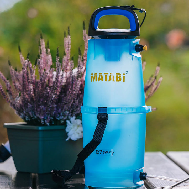 Matabi E7 Easy - Pulverizador eléctrico sin bombeo para jardín y huerto